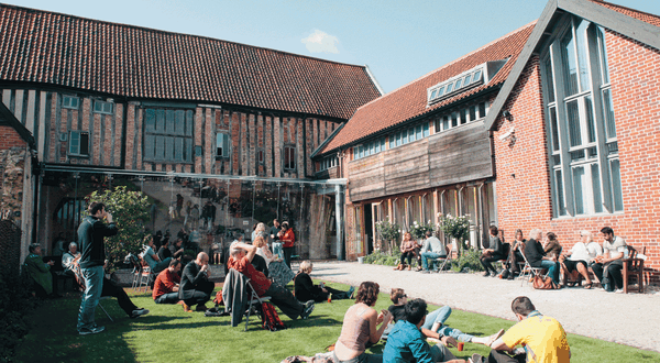 Writing centre installs Priva BMS