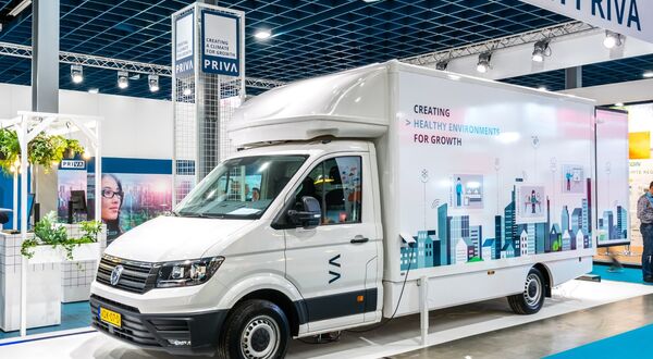 Priva goes on tour