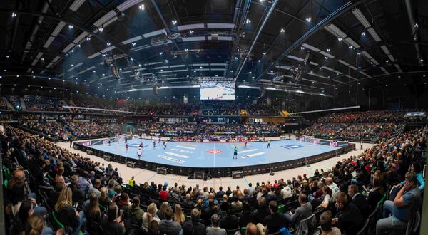 New lights aim to save energy and attract major events to Trondheim Spektrum