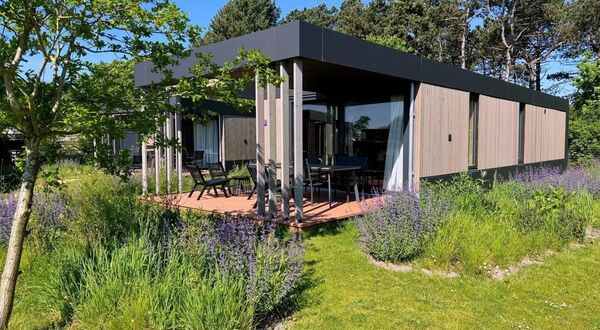 An intelligent smart home solution for vacation homes