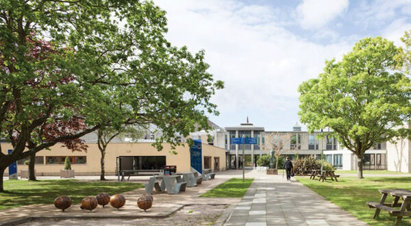 Siemens partners with University of Kent to decarbonize campus