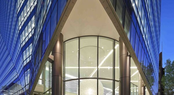 62 Buckingham Gate becomes platinum rated