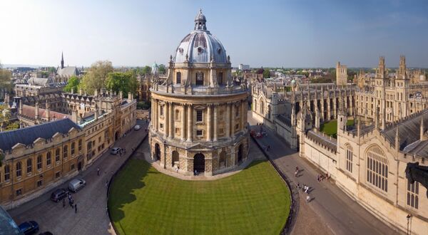 Schneider helps Oxford down energy efficient path